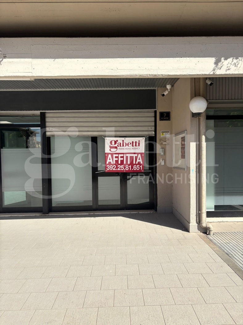 Negozio in affitto a Aprilia