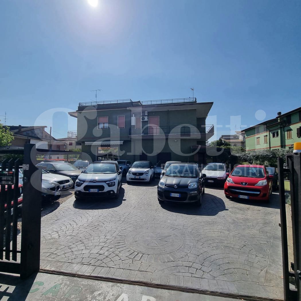 Stabile/Palazzo in vendita a Aprilia