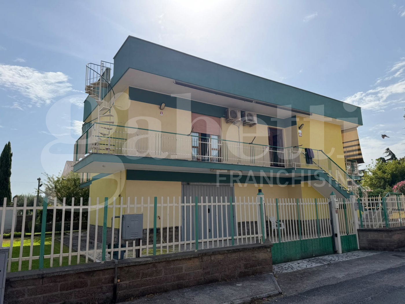 Casa indipendente con giardino a Aprilia