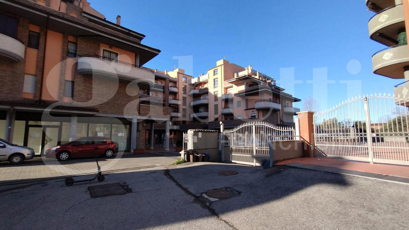 Box/Garage 20mq in affitto a Aprilia