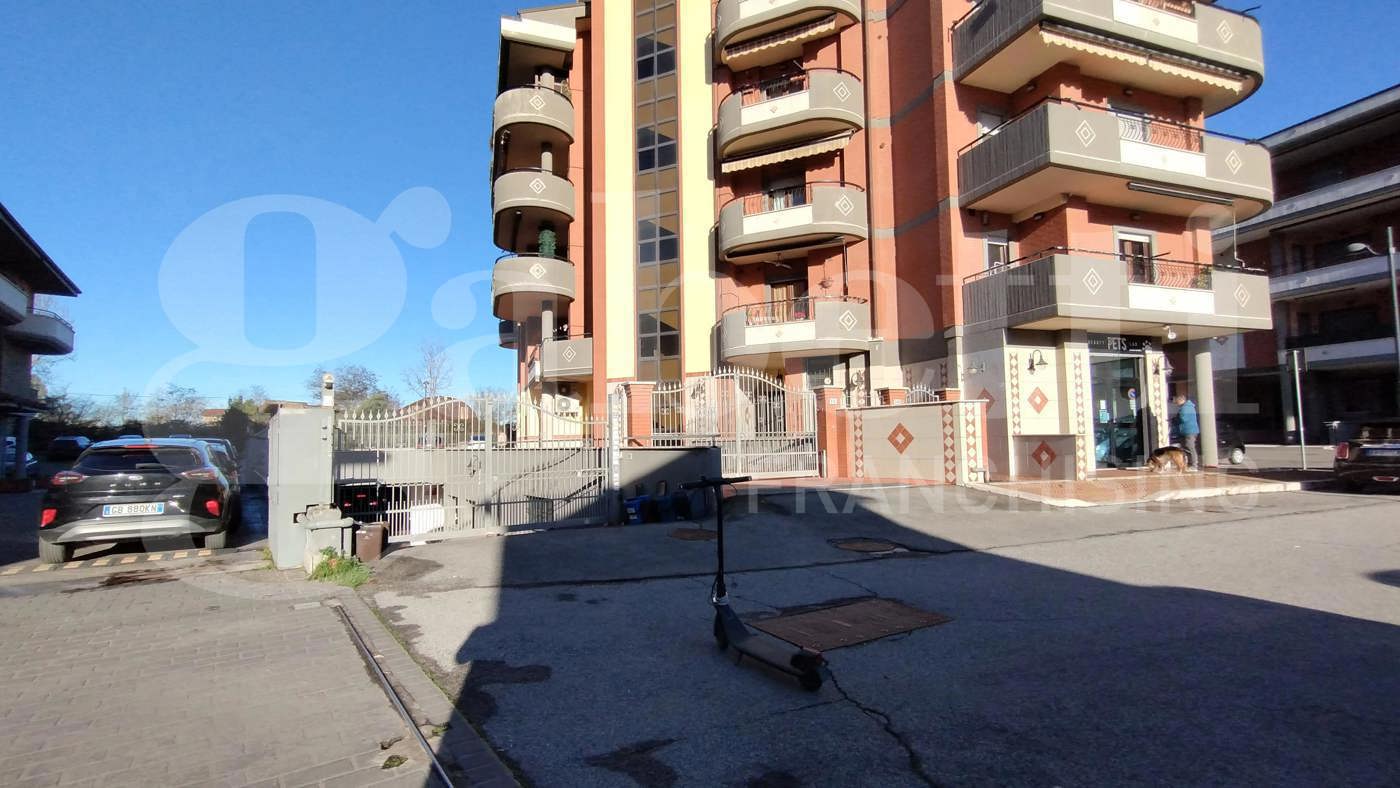 Box/Garage 20mq in affitto a Aprilia