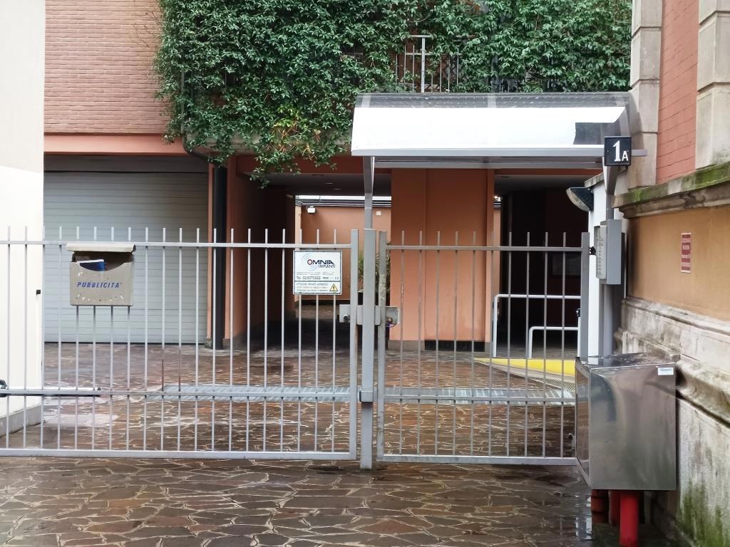 Box/Garage 15mq in affitto a Milano