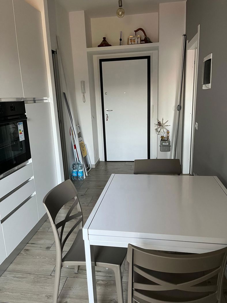 Monolocale arredato in affitto a Milano