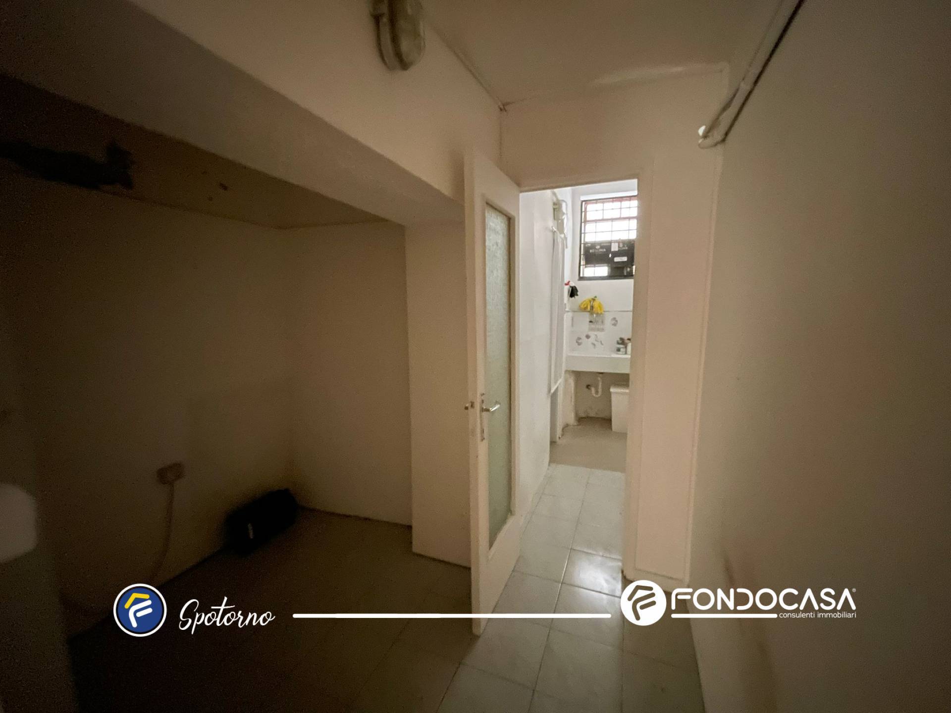 Locale commerciale in affitto a Spotorno