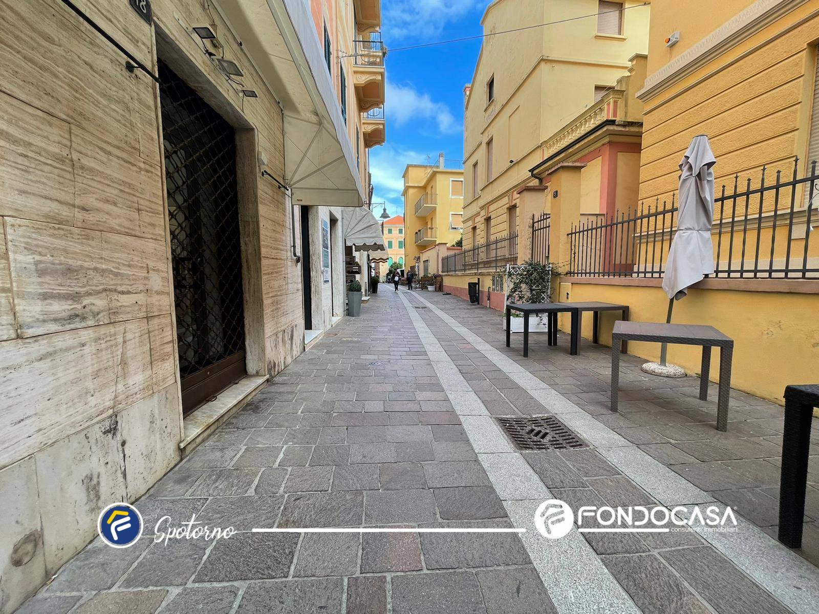 Locale commerciale in affitto a Spotorno