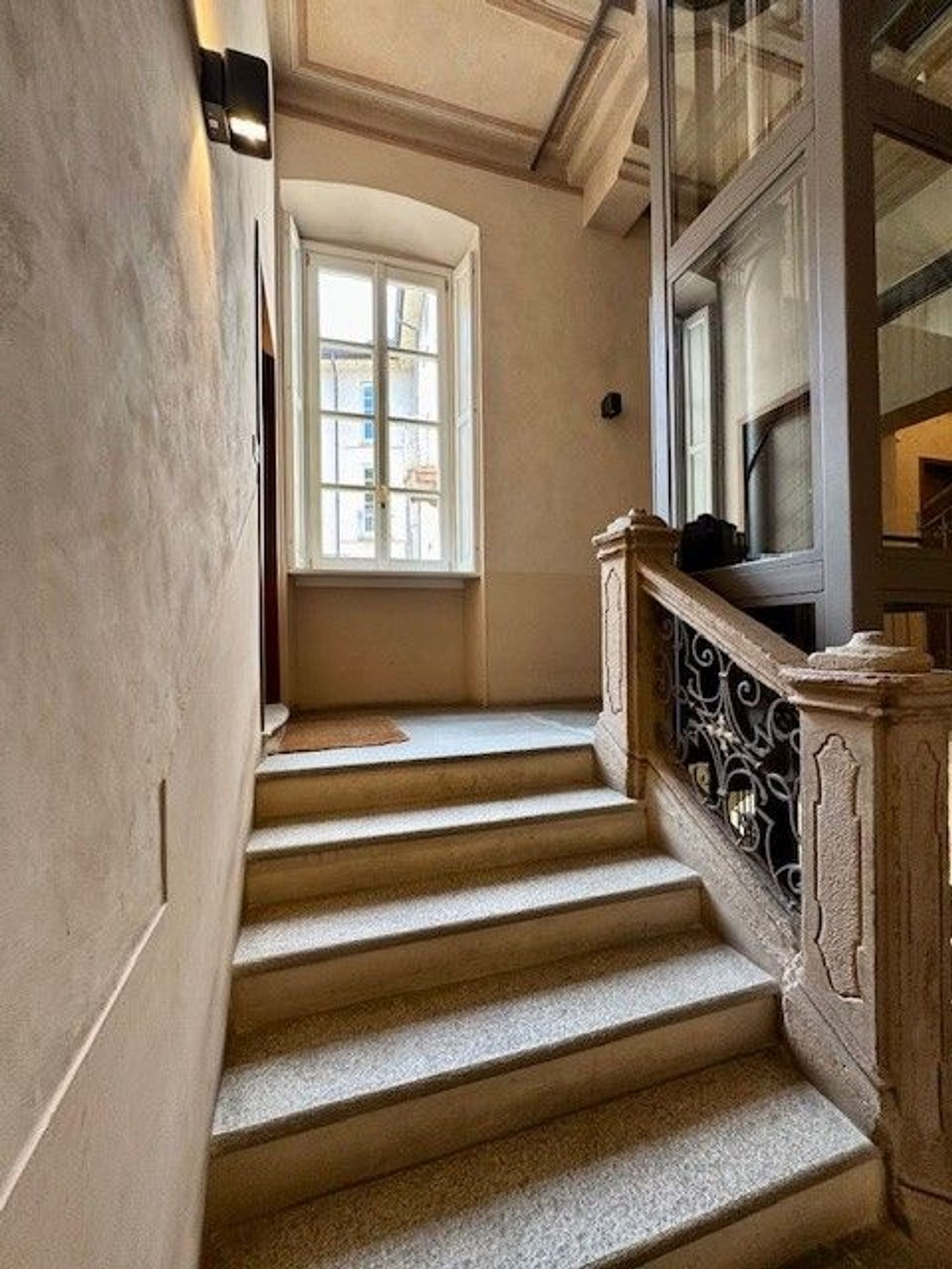 Bilocale in affitto in piazza santo stefano 10, Milano