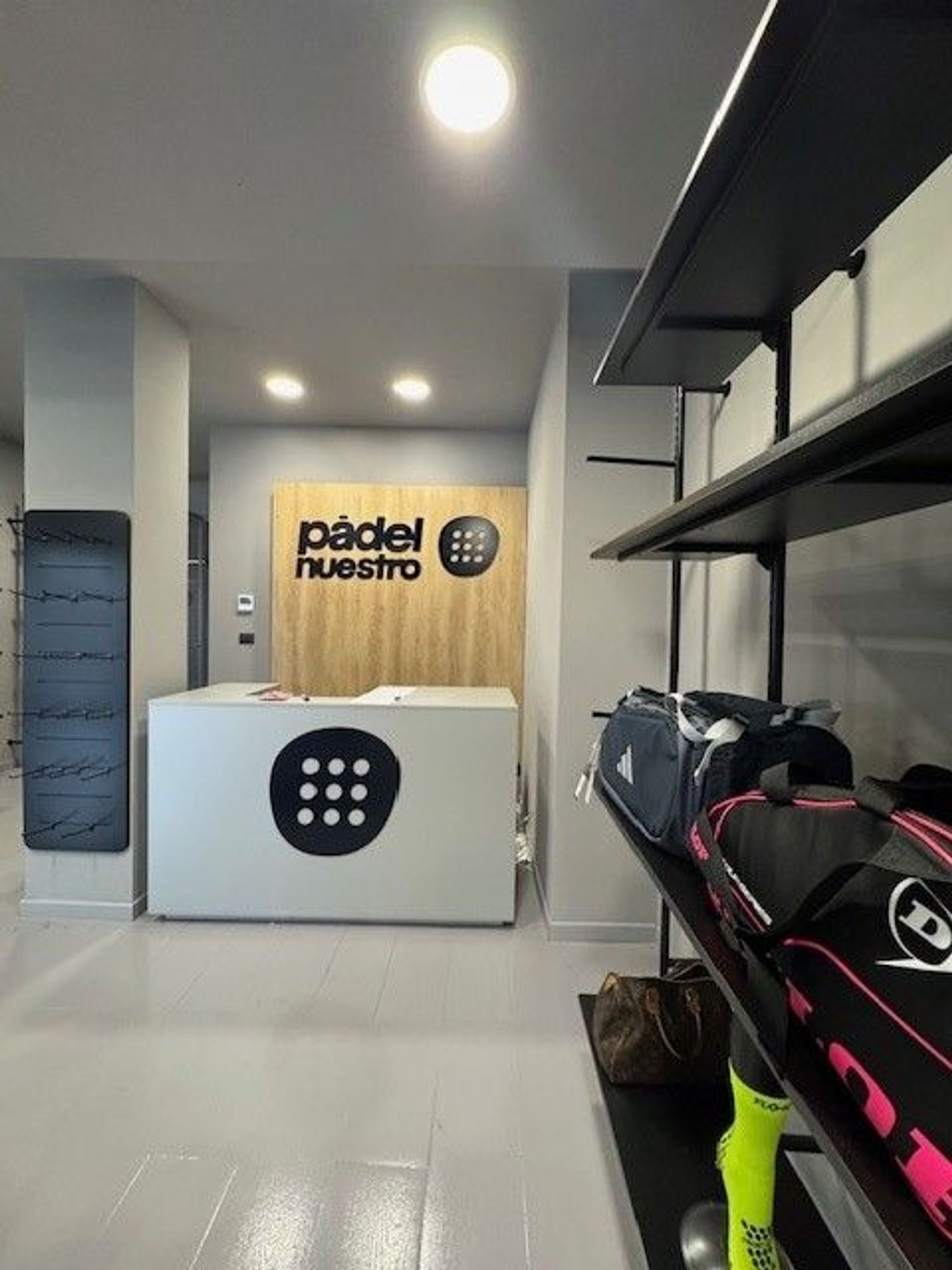 Locale commerciale in affitto in via montebello 1, Moncalieri