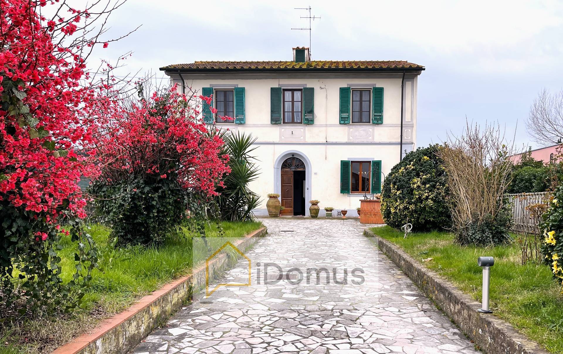 Villa bifamiliare in vendita a Pisa, Barbaricina