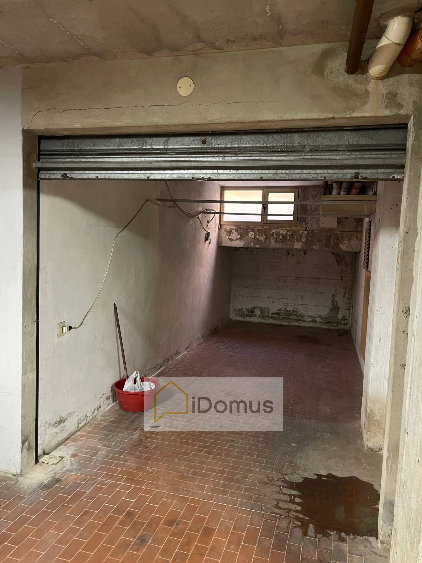 Box o garage in vendita a Pisa, PISANOVA