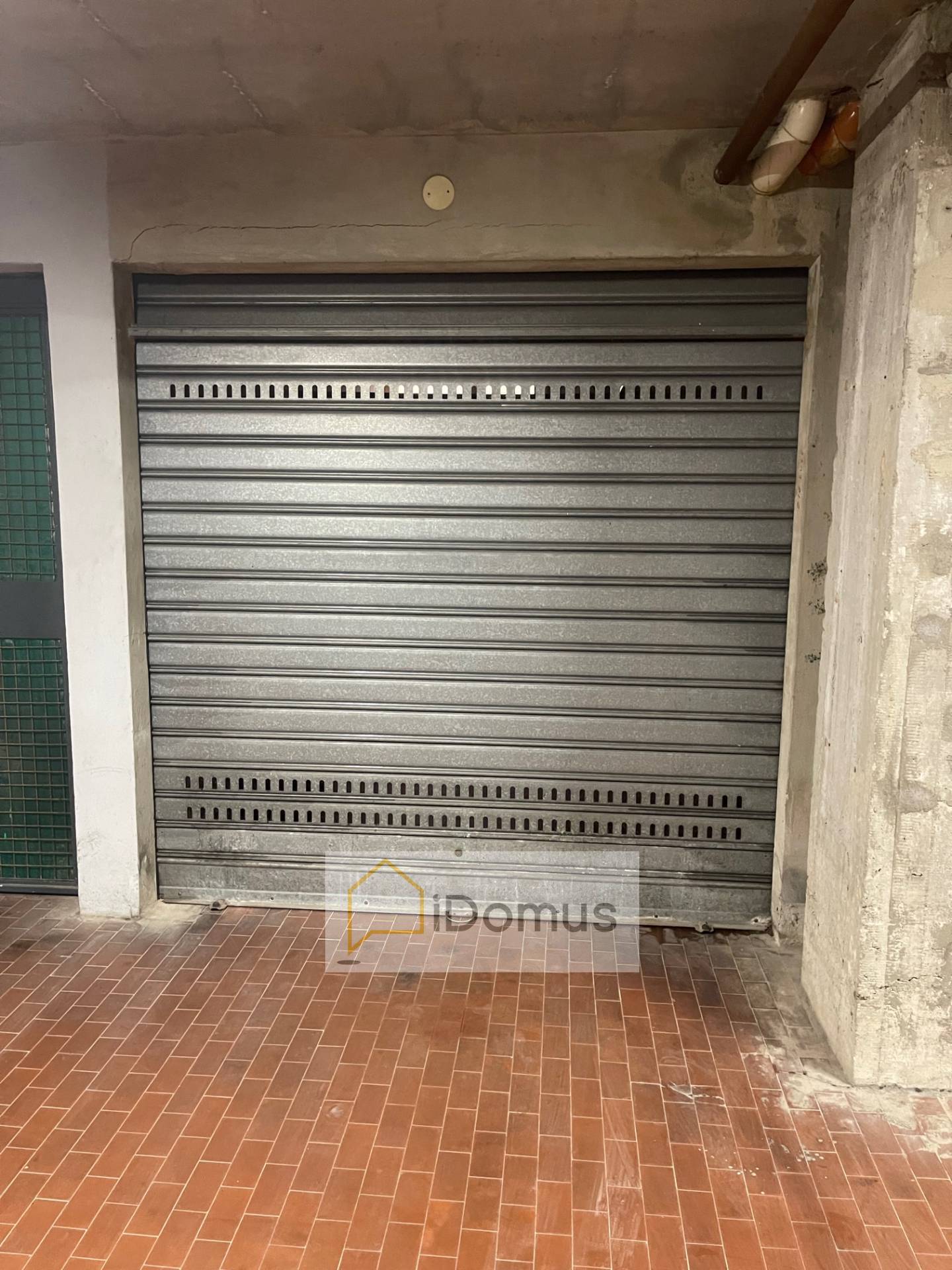 Box o garage in vendita a Pisa, PISANOVA