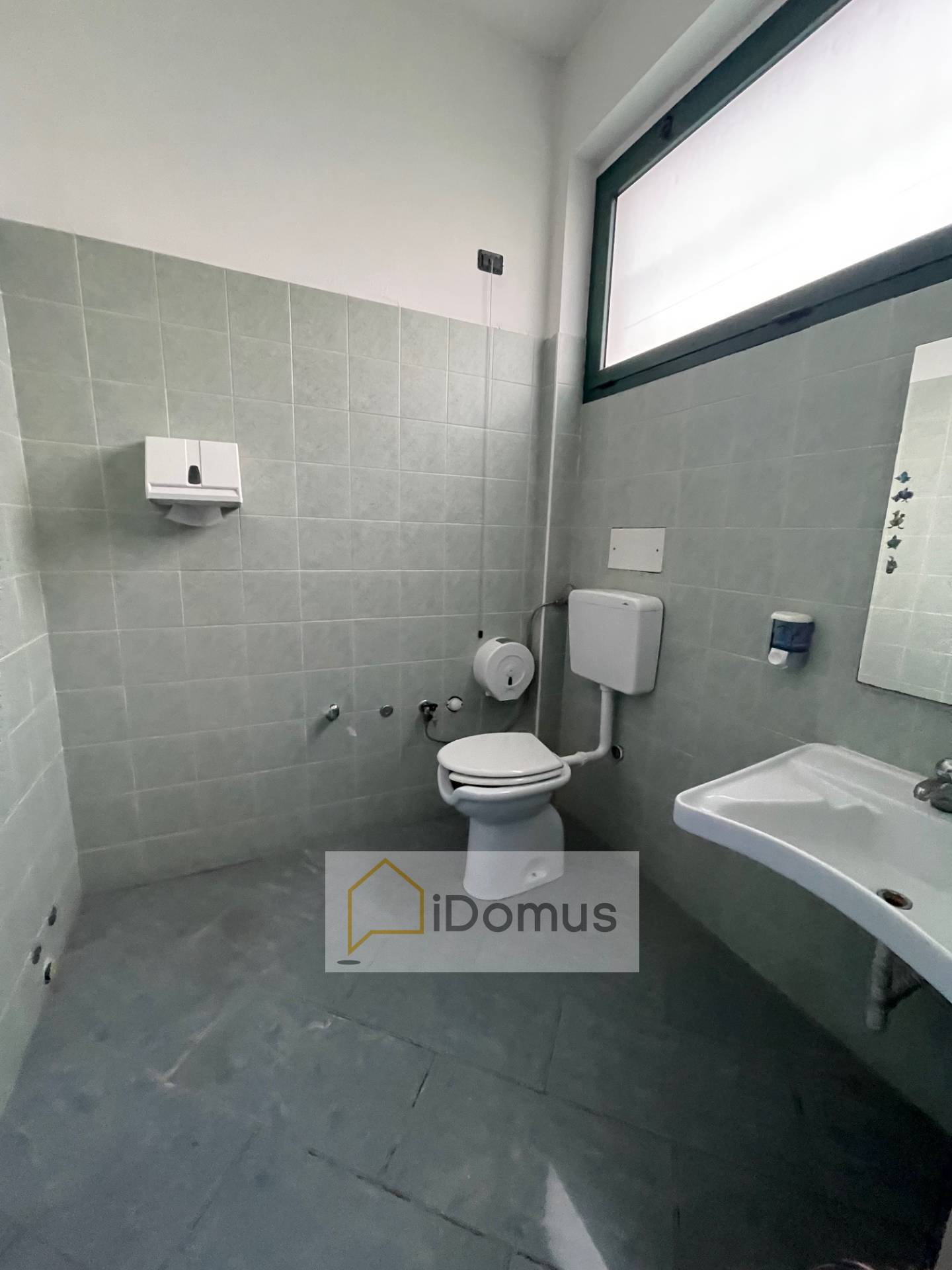 fondo commerciale in affitto a Pisa, PISANOVA