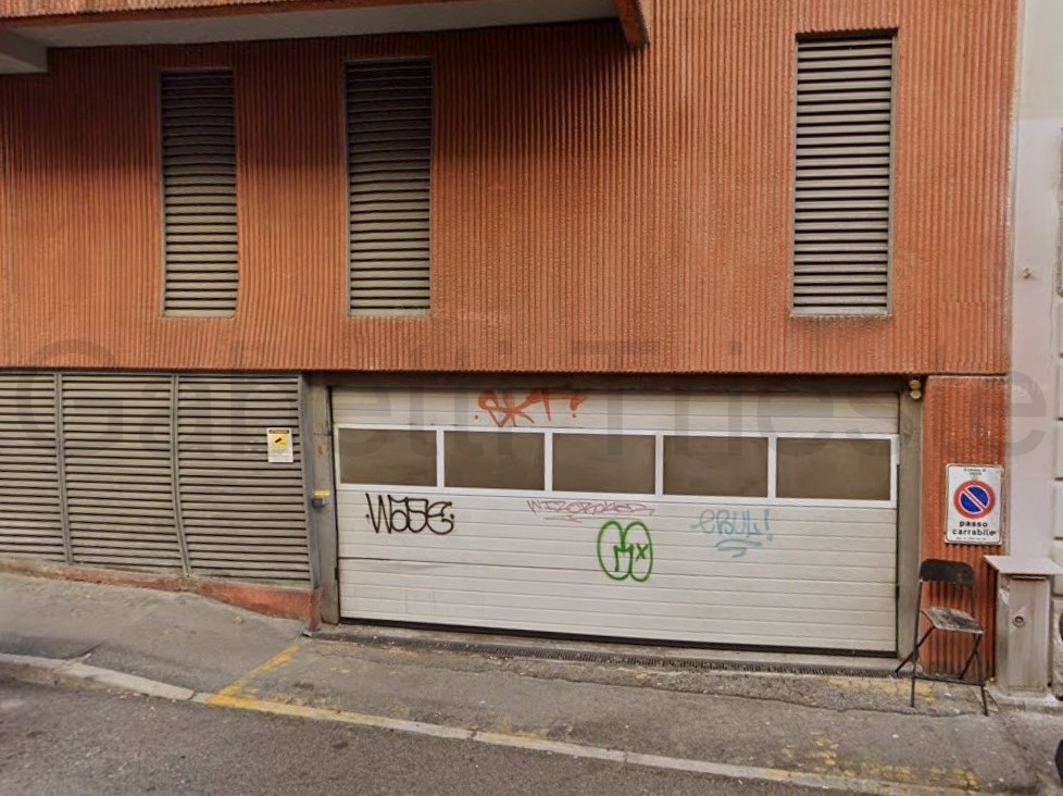 Box/Garage 24mq in affitto a Trieste