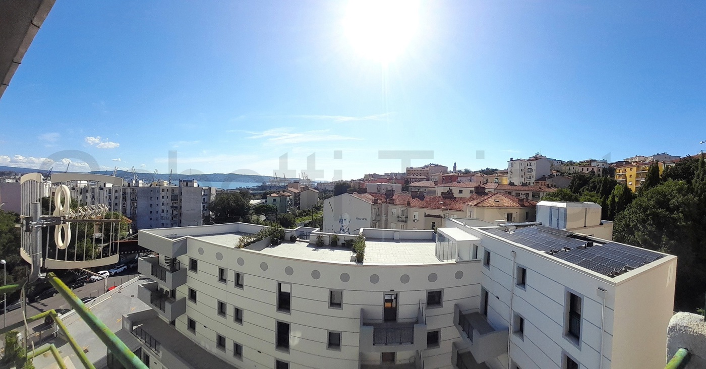 Trilocale vista mare a Trieste
