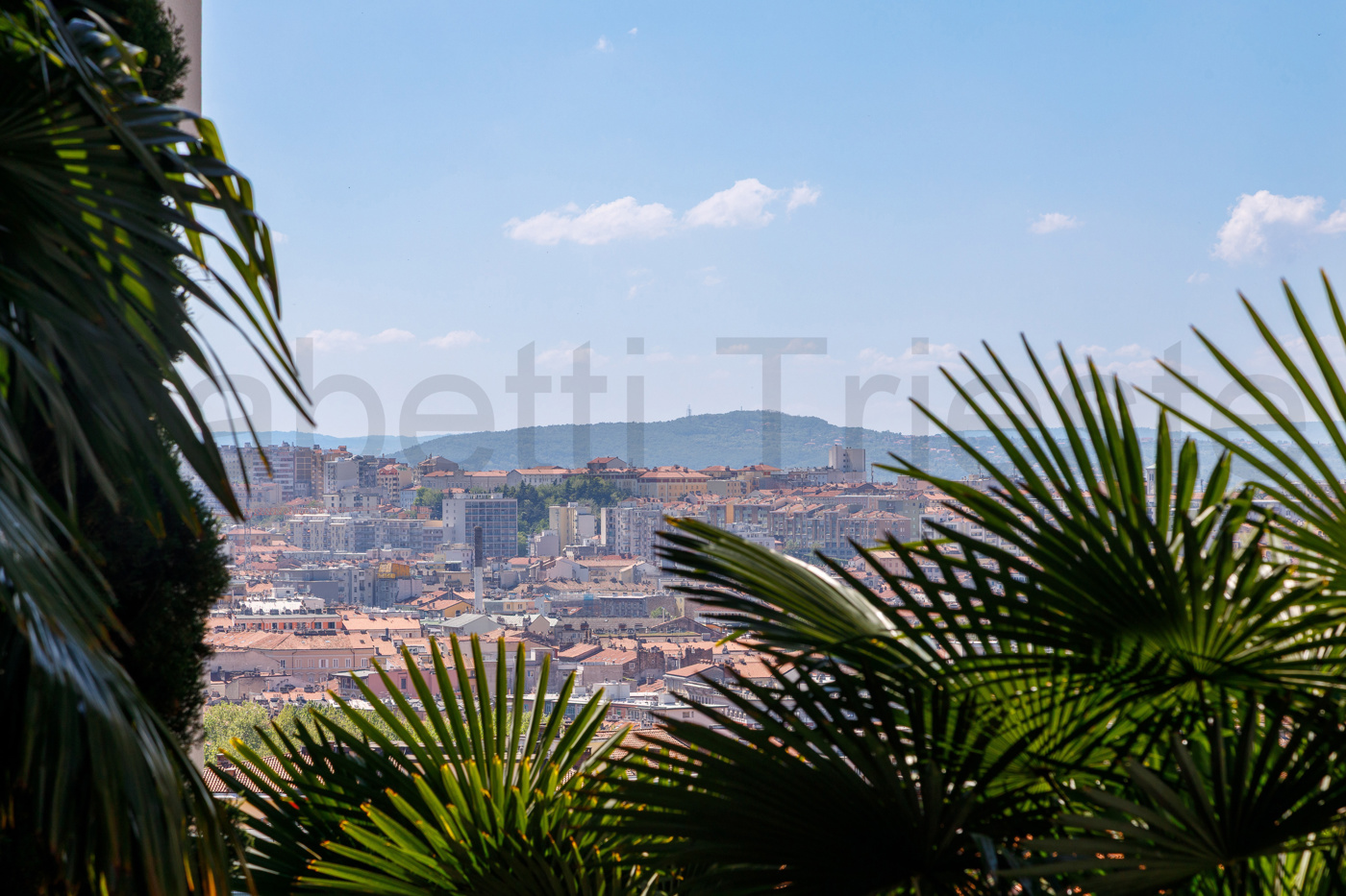 Quadrilocale in vendita a Trieste
