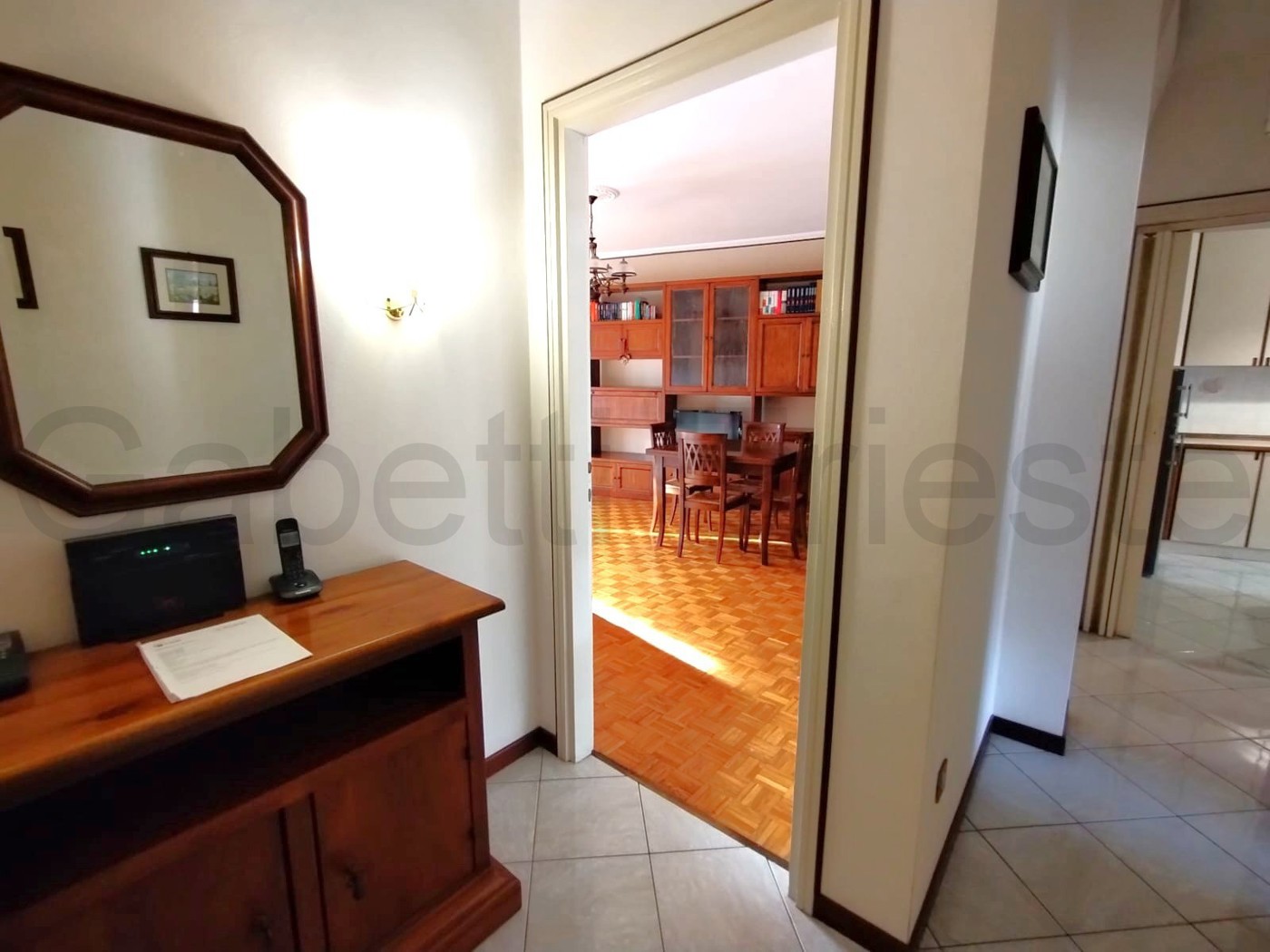 Bilocale arredato in affitto a Trieste