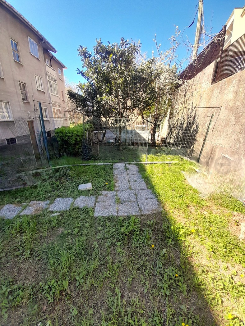 Quadrilocale con giardino a Trieste