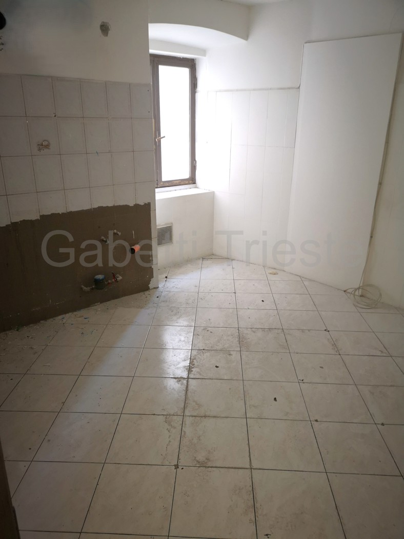 Appartamento da ristrutturare a Trieste