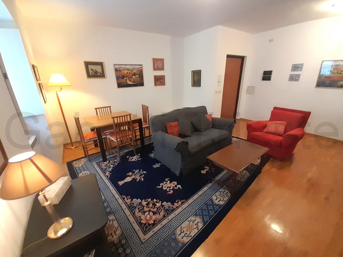 Bilocale arredato in affitto a Trieste