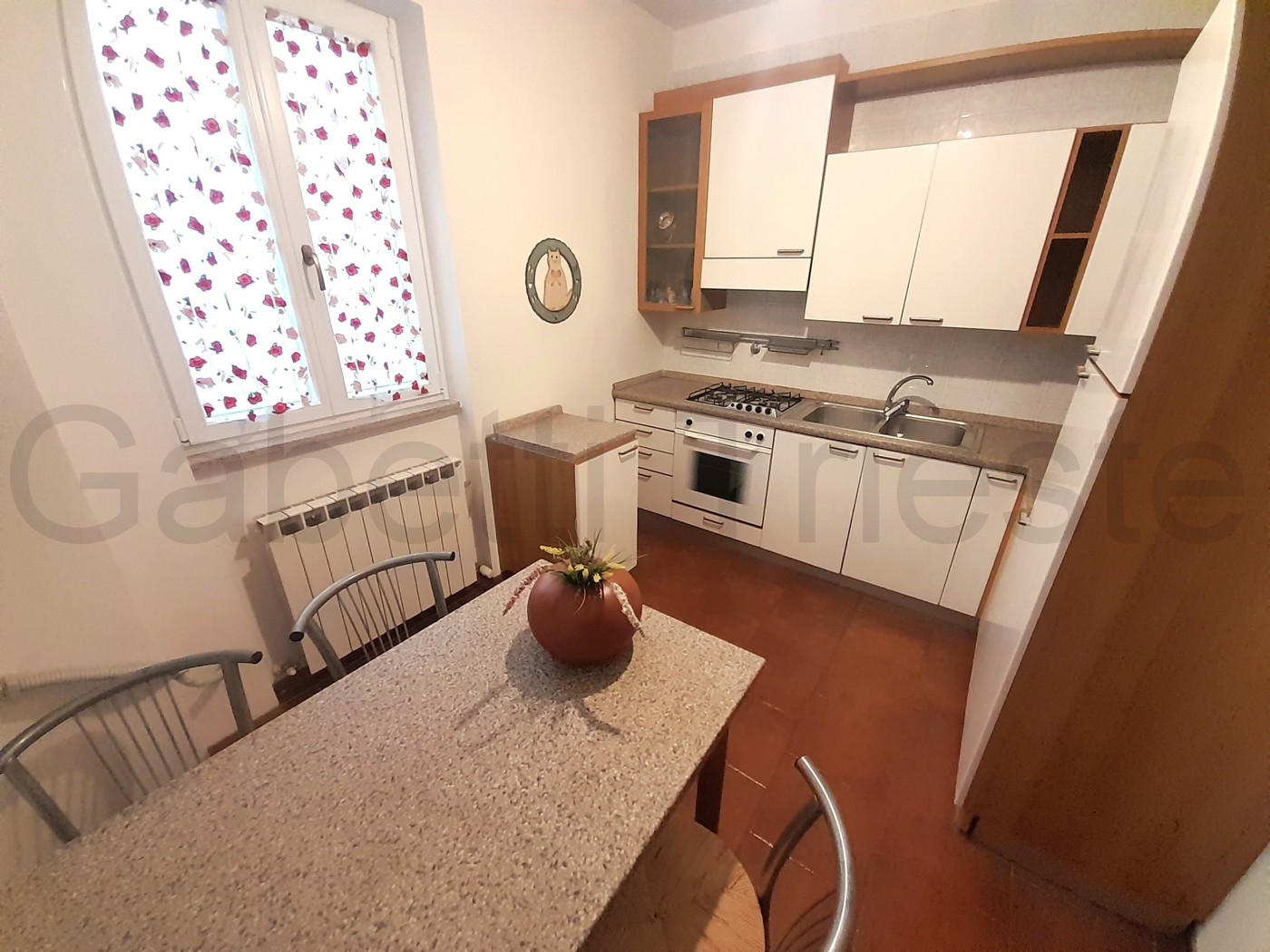 Bilocale arredato in affitto a Trieste