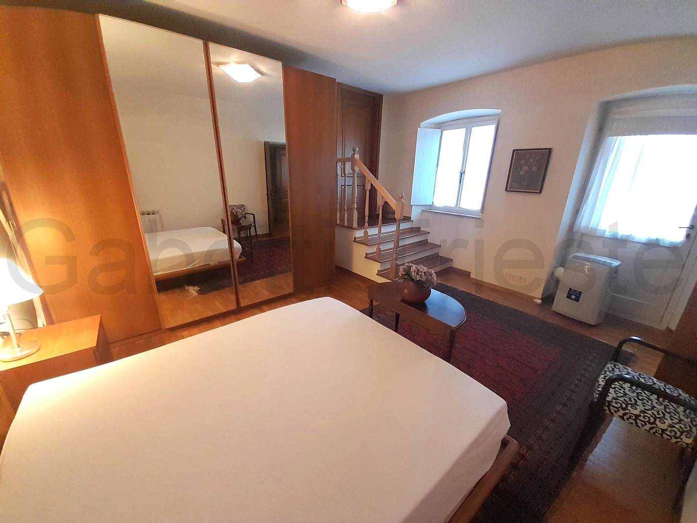 Bilocale arredato in affitto a Trieste