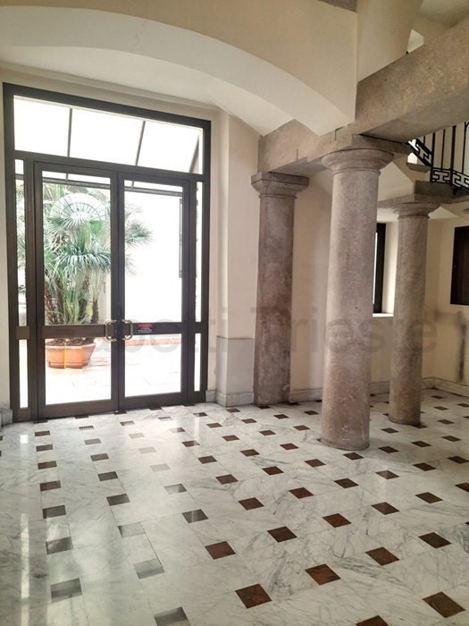 Bilocale arredato in affitto a Trieste