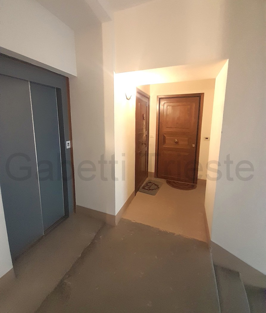 Bilocale arredato in affitto a Trieste