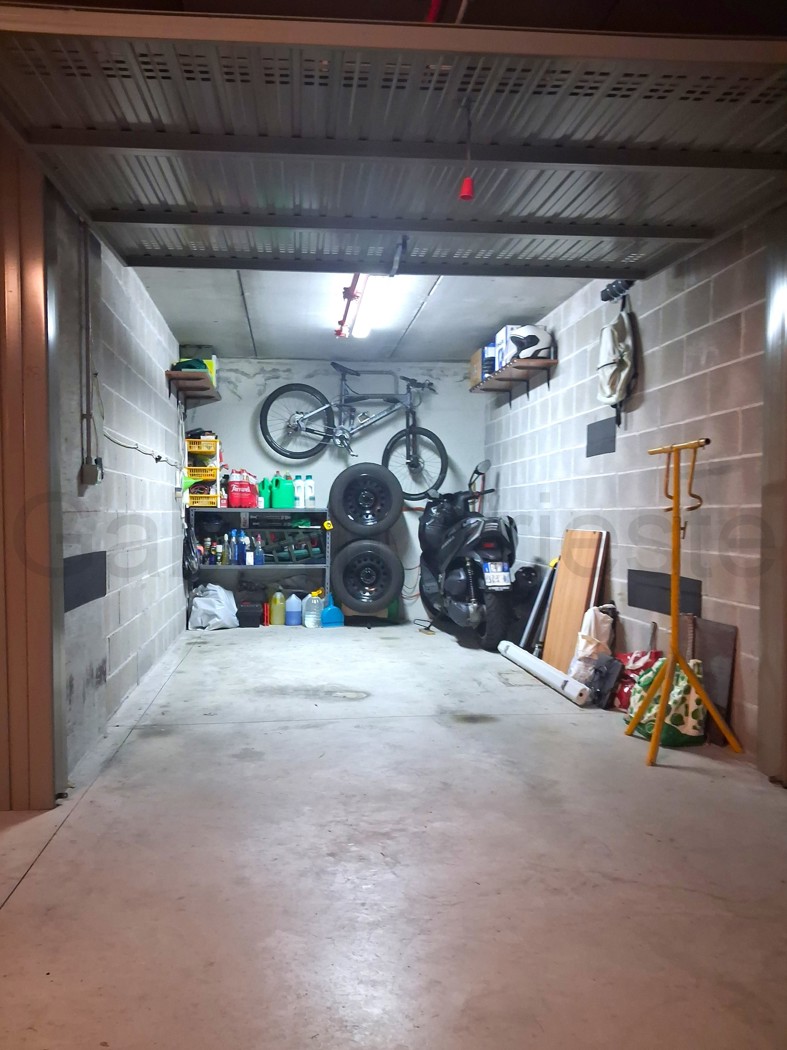 Box/Garage 14mq in vendita a Trieste