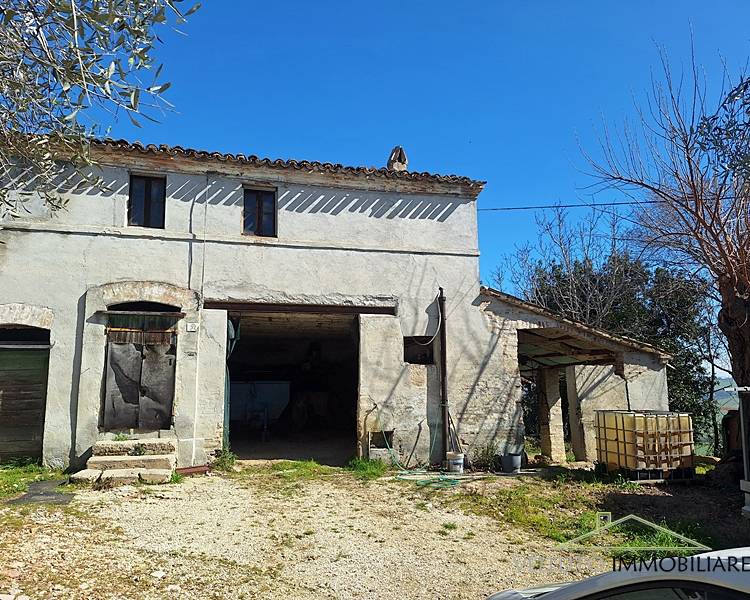 Casa Abbinata Ad Un Lato in vendita a Senigallia, Filetto