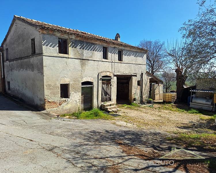 Casa Abbinata Ad Un Lato in vendita a Senigallia, Filetto