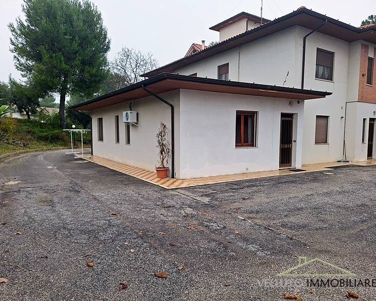 Appartamento ingresso indipendente in vendita a Ostra, Casine