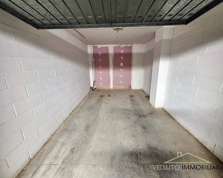 Box o garage in vendita a Senigallia, Borgo Ribeca