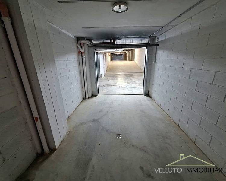 Box o garage in vendita a Senigallia, Borgo Ribeca