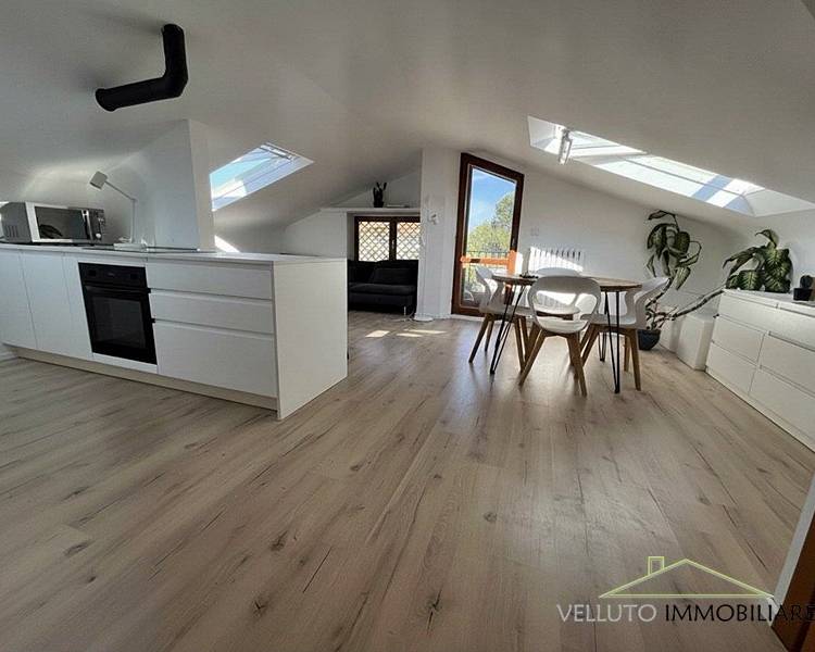 Appartamento Mansardato in vendita a Senigallia, Prima Collina