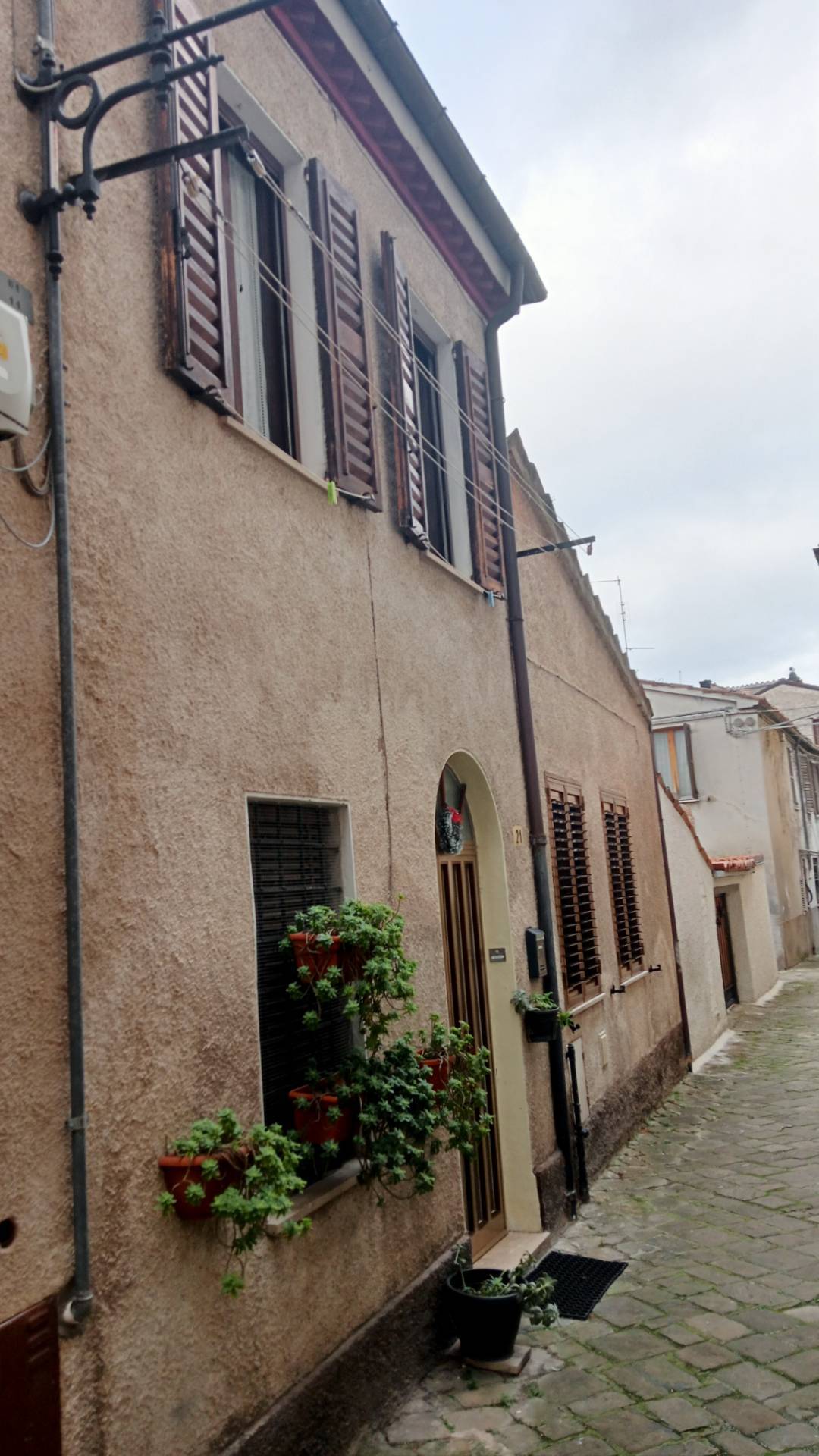 Ingresso autonomo in vendita a Fabriano, Piano