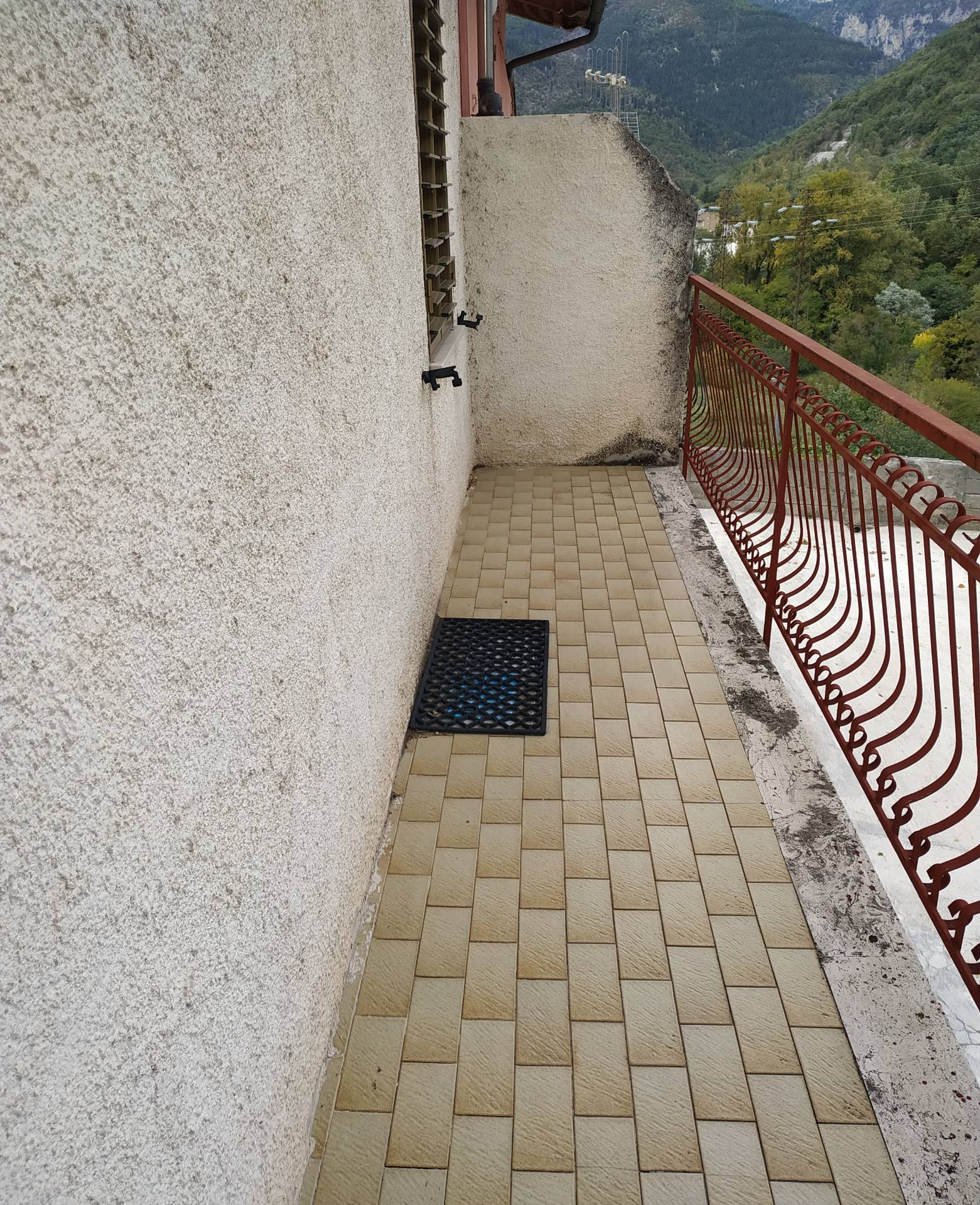 Appartamento in vendita a Genga