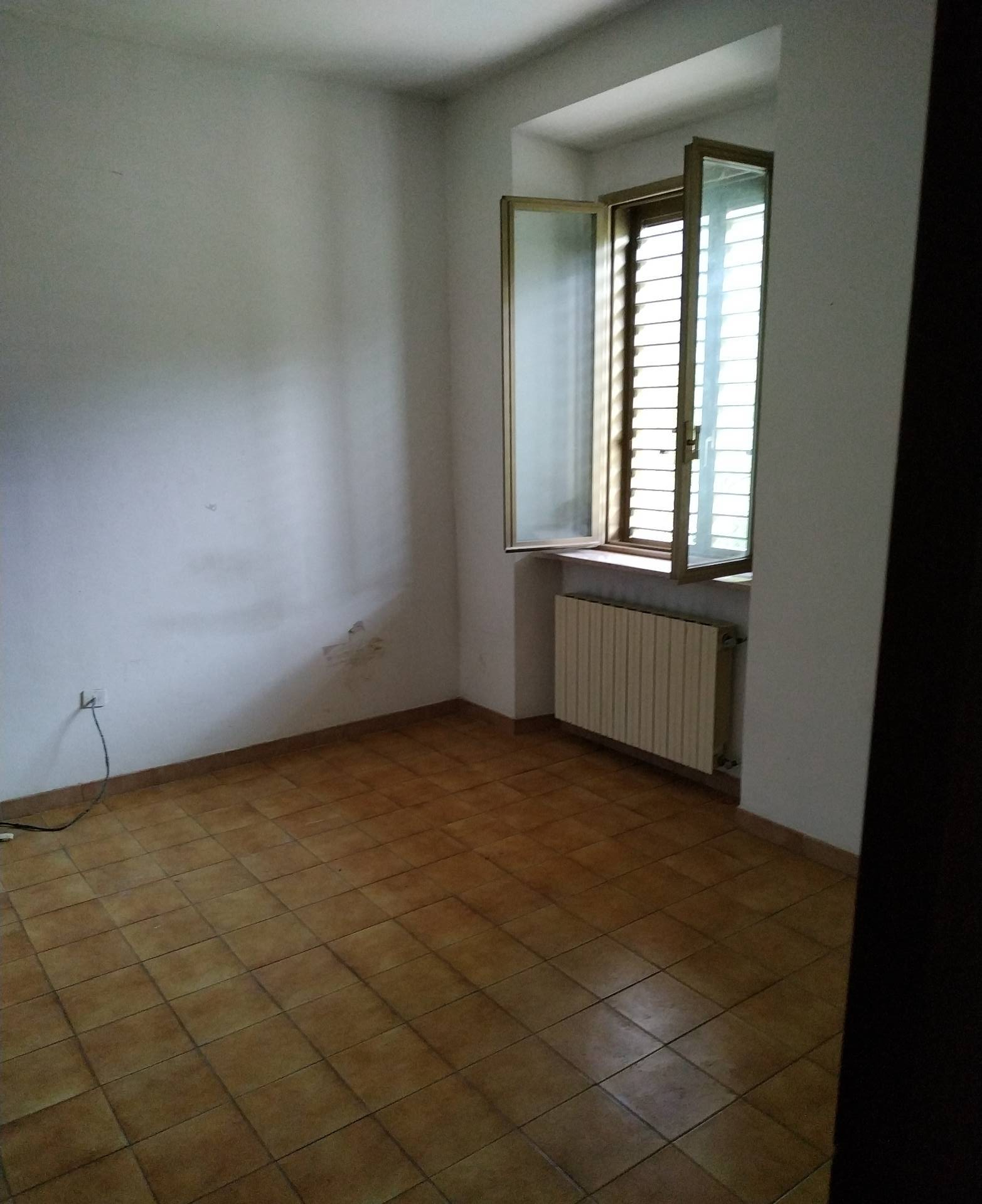 Appartamento in vendita a Genga