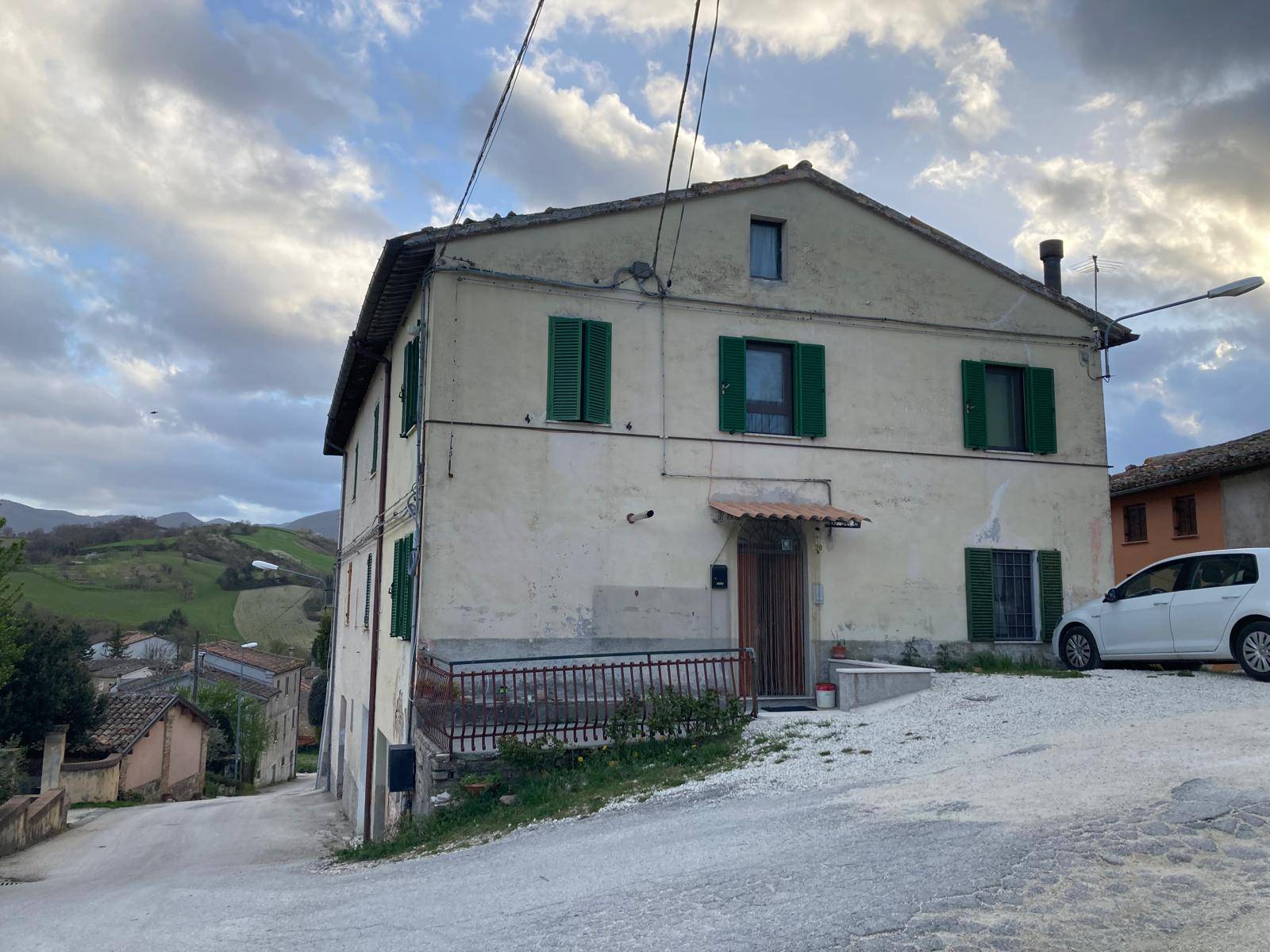 Ingresso autonomo in vendita a Fabriano, San Michele - Collamato
