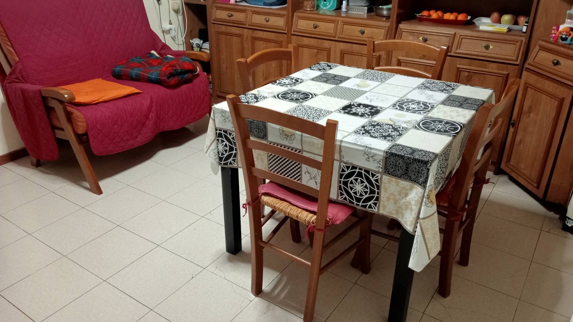 Ingresso autonomo in vendita a Fabriano, Piano