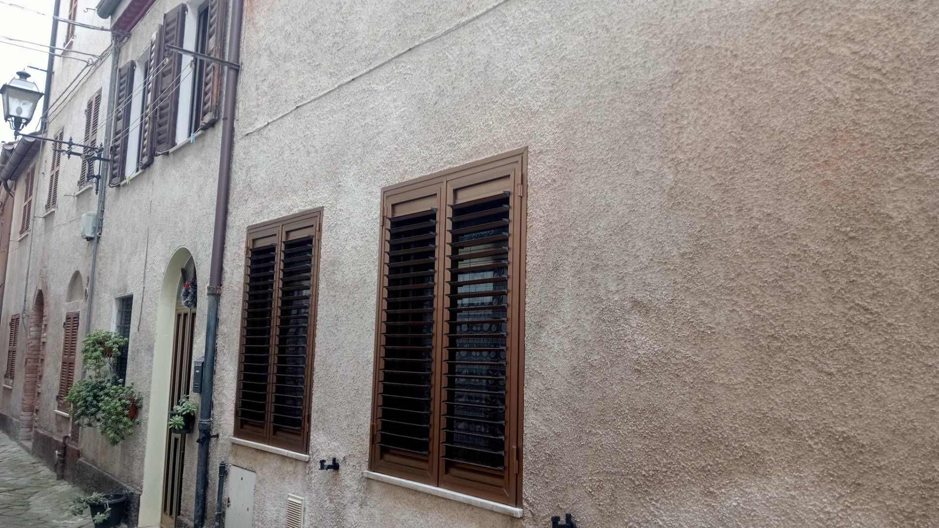 Ingresso autonomo in vendita a Fabriano, Piano