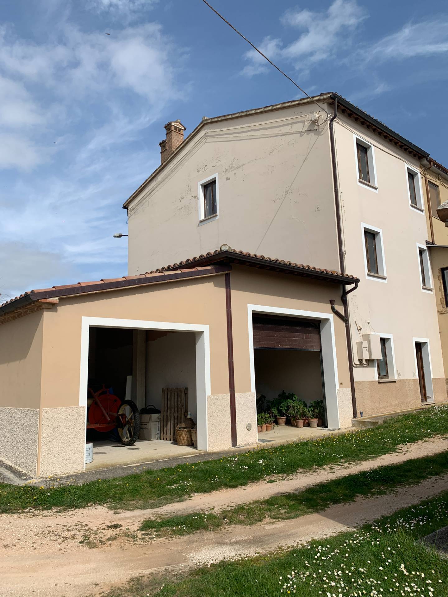 Villette a schiera in vendita a Fabriano, Attiggio