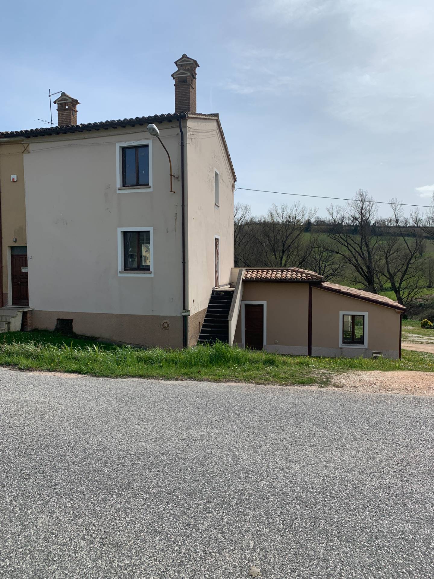 Villette a schiera in vendita a Fabriano, Attiggio