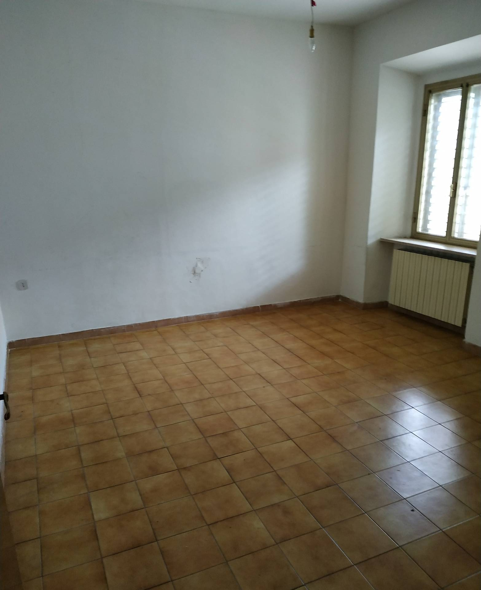 Appartamento in vendita a Genga