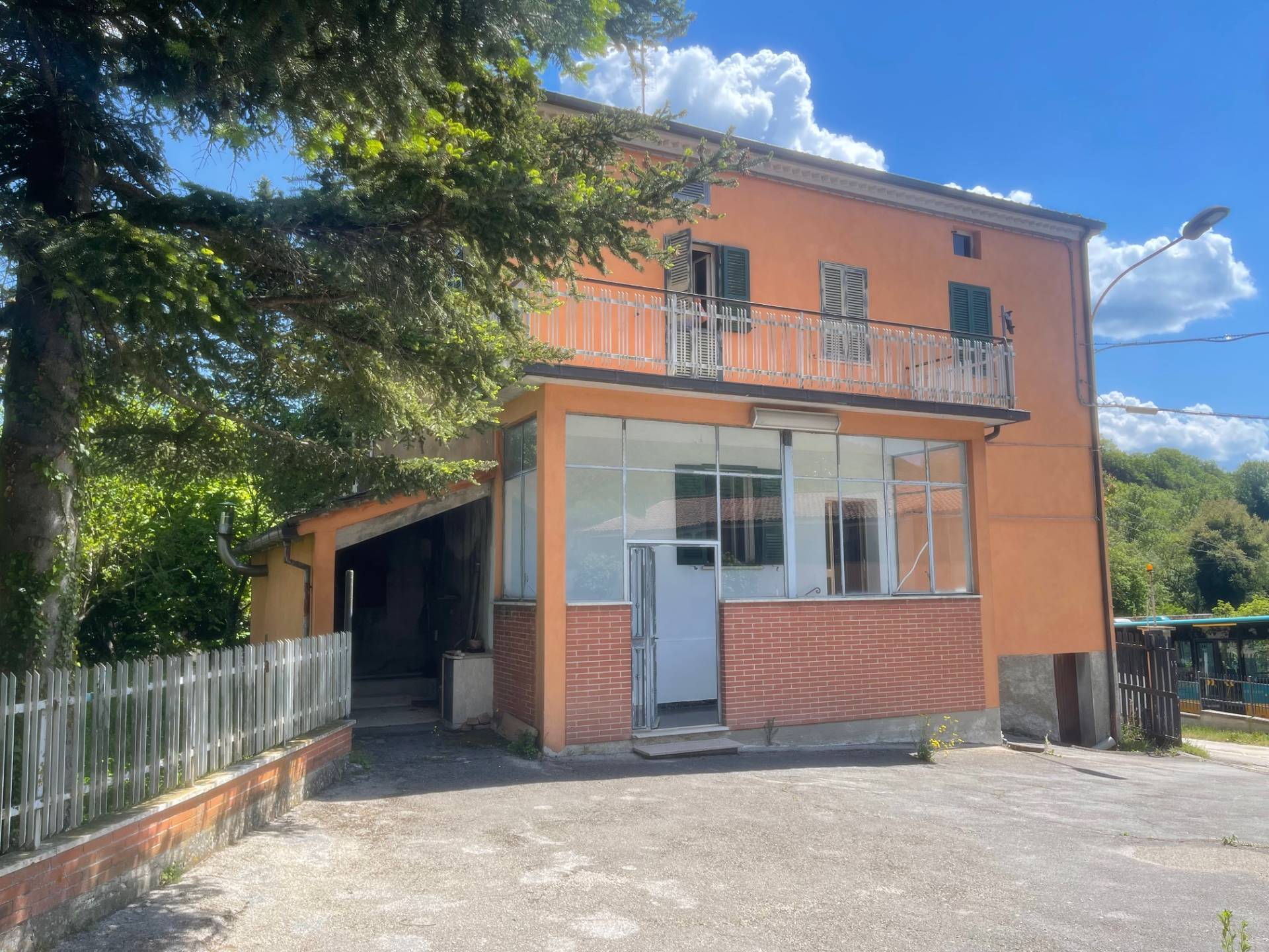 Casa singola in vendita a Genga