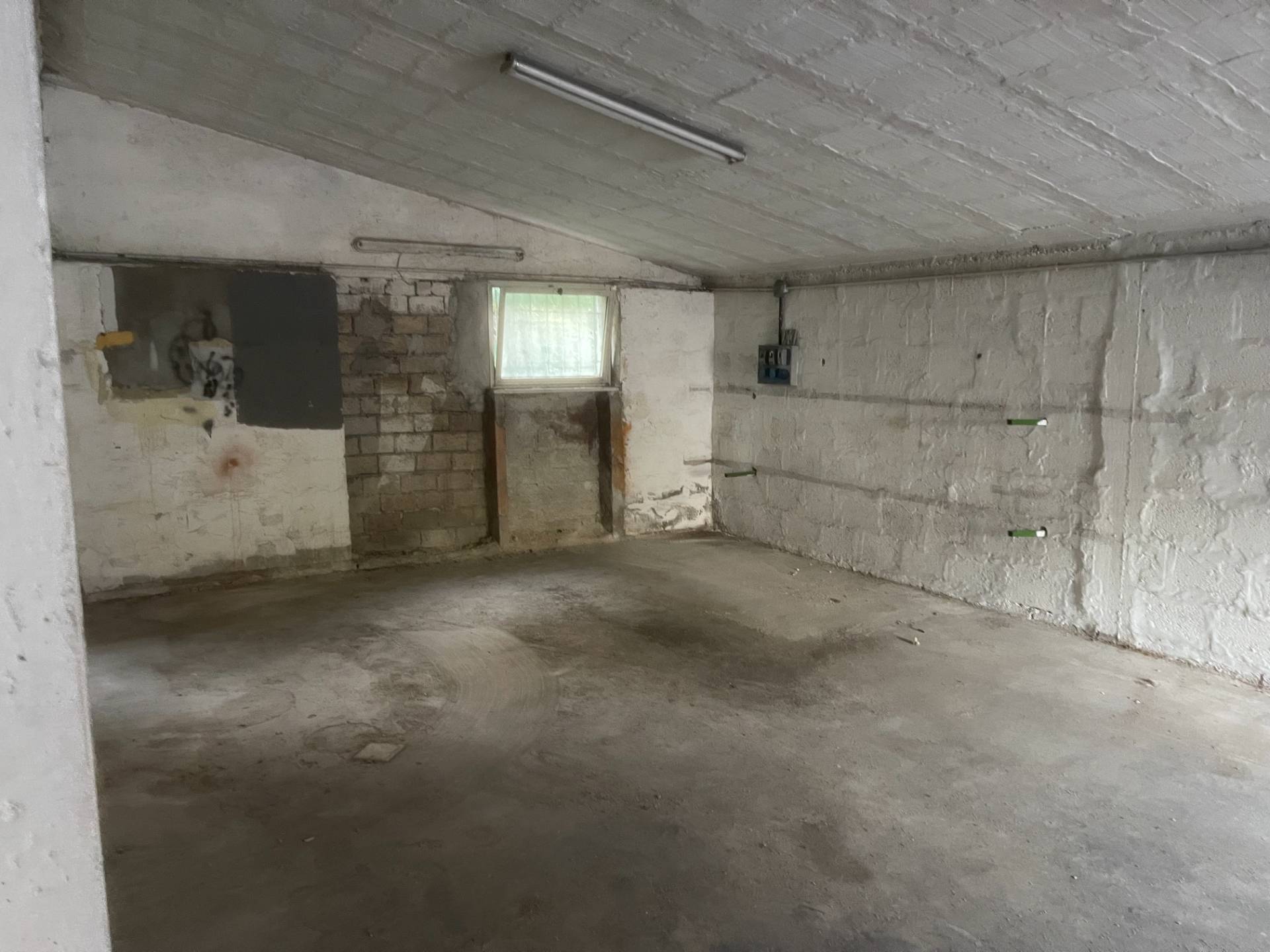 Box o garage in vendita a Fabriano, Borgo Centro Storico