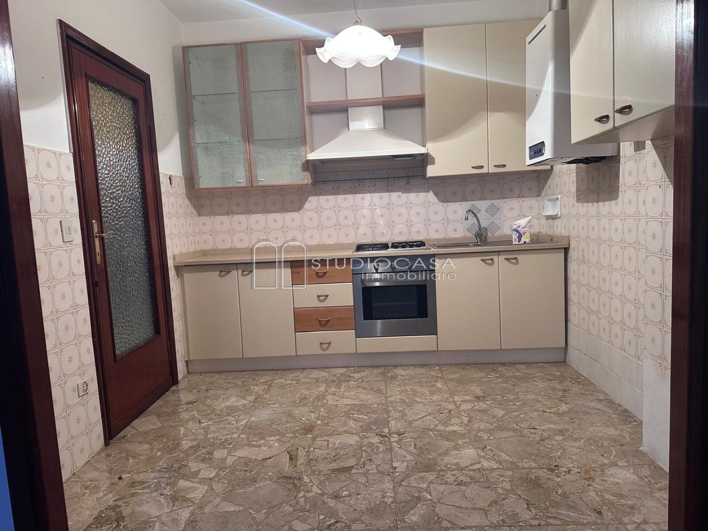 Quadrilocale in vendita, Pisa riglione oratoio