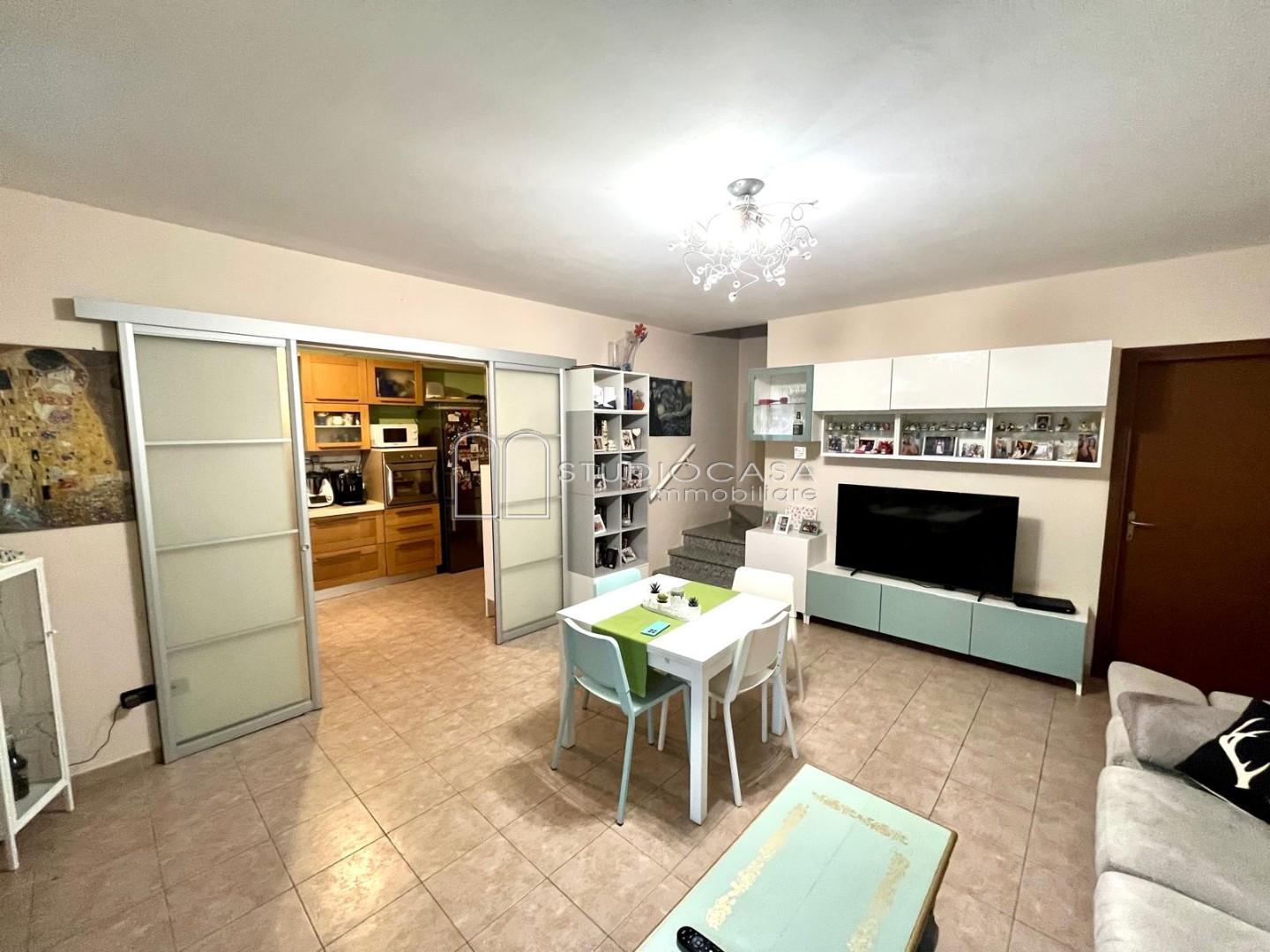 Villa con giardino, Vecchiano filettole