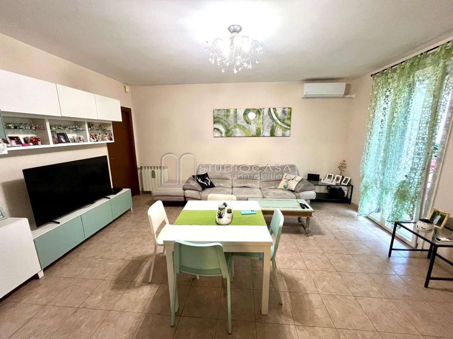 Villa con giardino, Vecchiano filettole