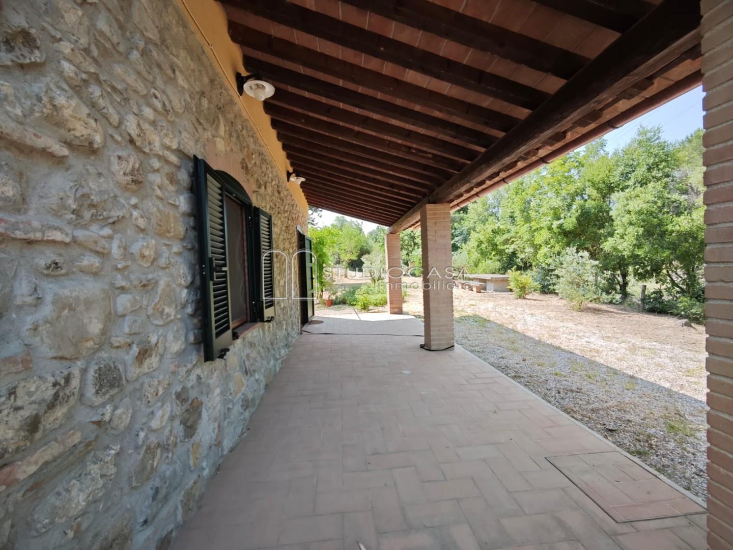 Casa indipendente con giardino a Castelnuovo di Val di Cecina