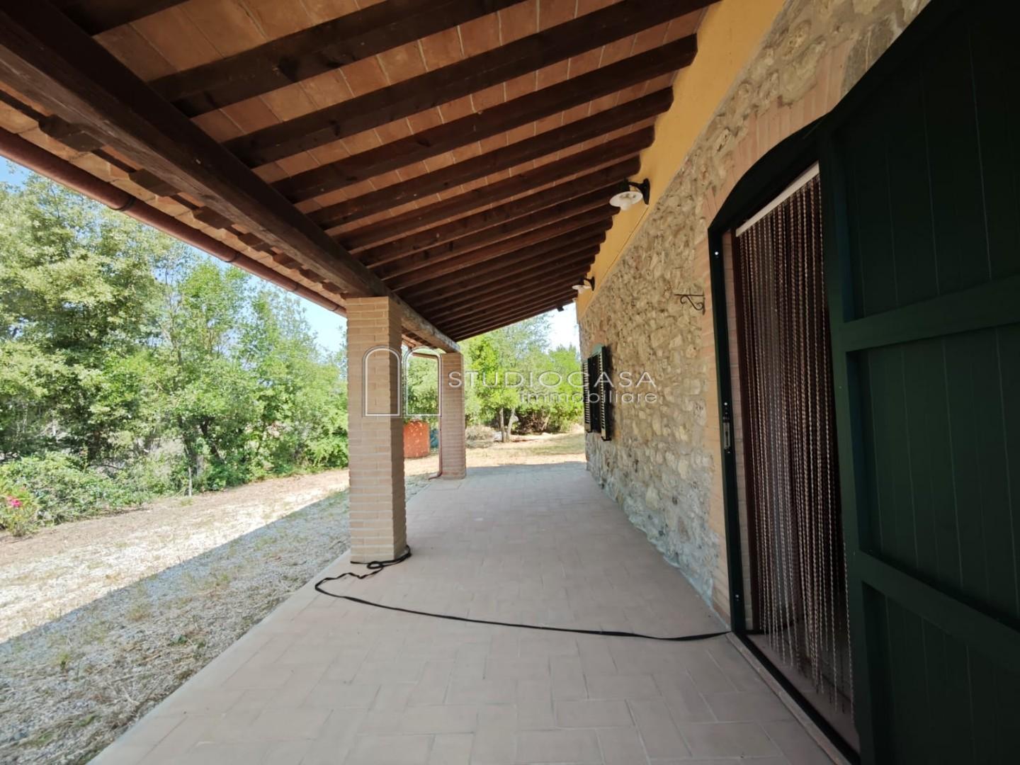 Casa indipendente con giardino a Castelnuovo di Val di Cecina