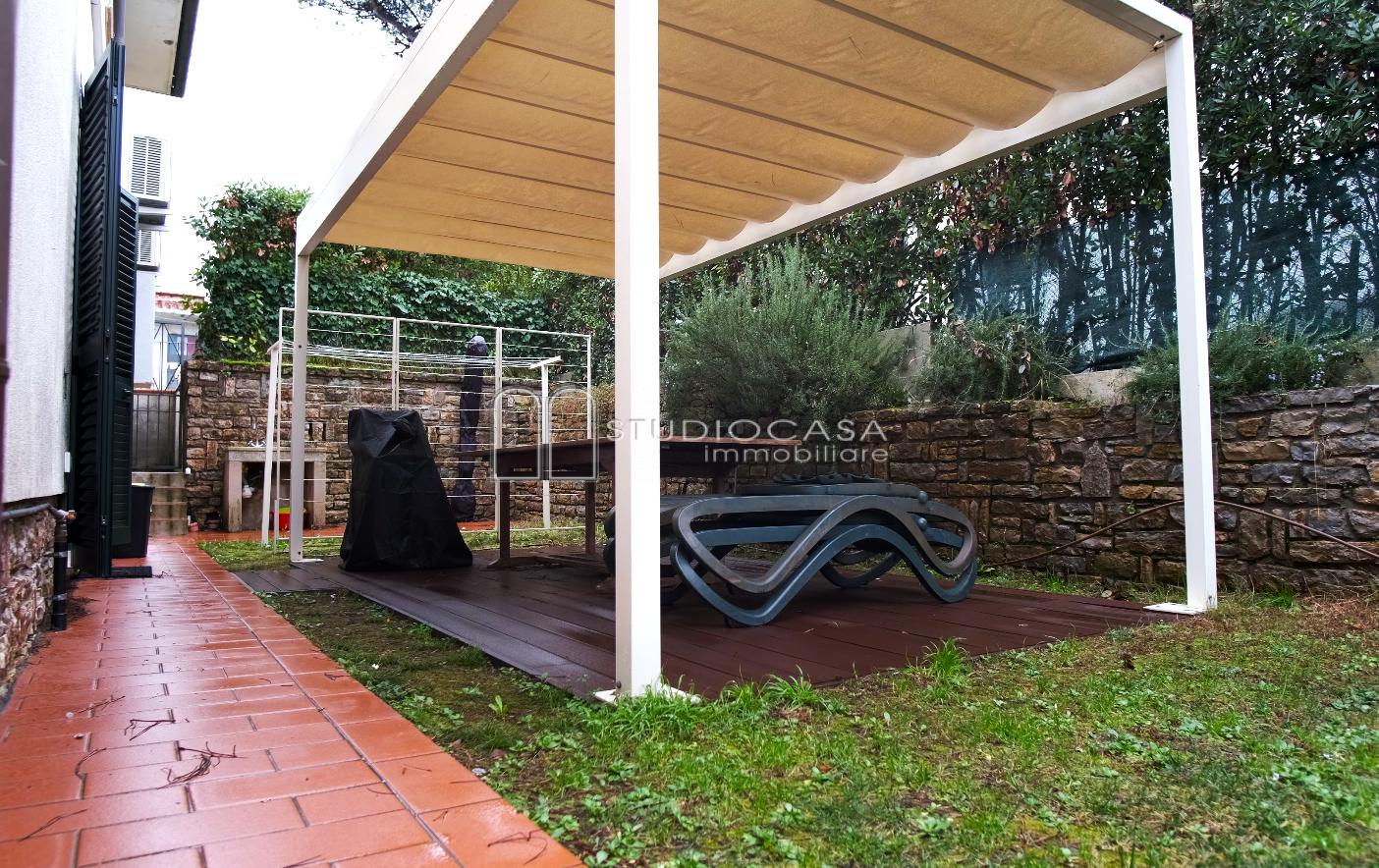 Villa con giardino, Pisa tirrenia